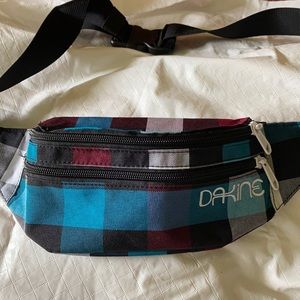 EUC DAKINE FANNY PACK/HIP BAG